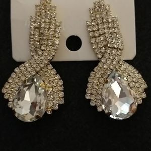 Women's ear rings